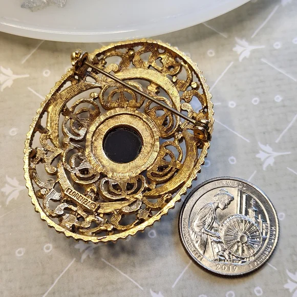 Vintage Florenza Black Rhinestone Mourning Brooch in Gold-tone - Picture 8 of 8